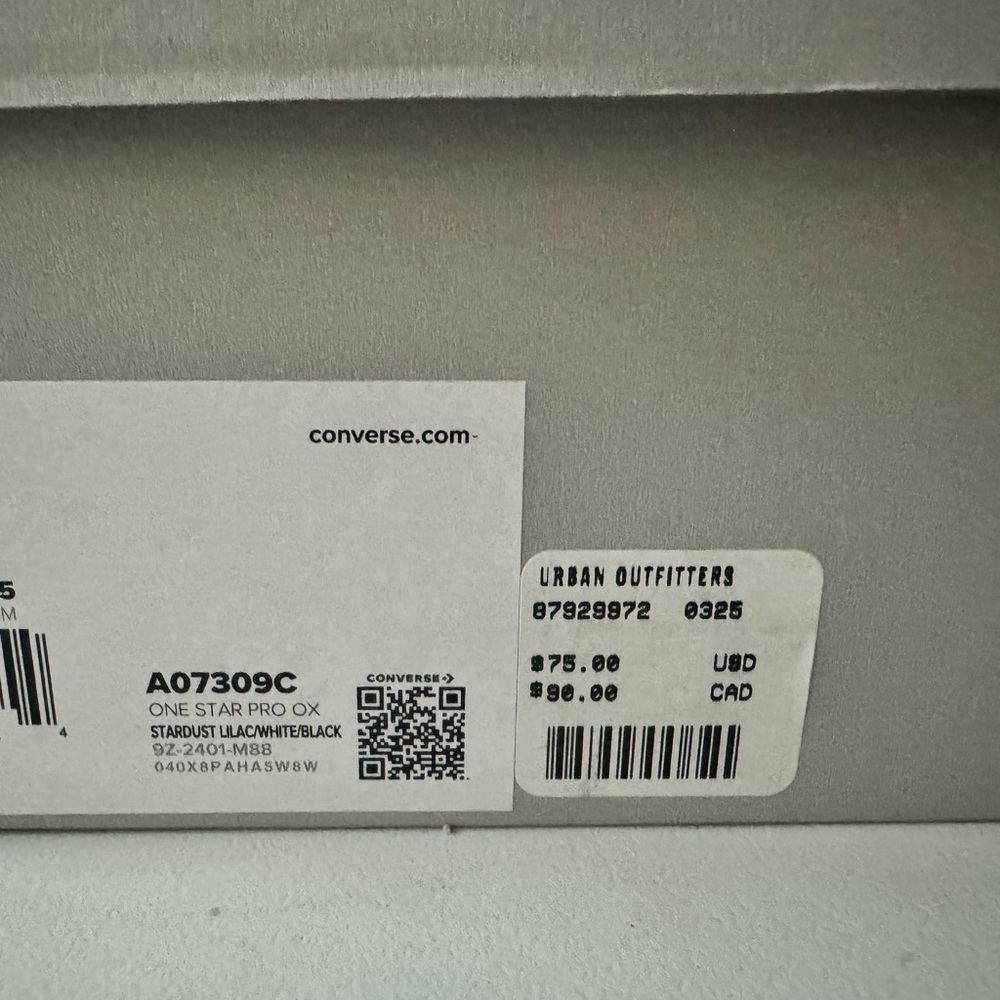 Brand new Urban outfitters pink converse 8.5 womens new in box - Picture 3 of 6